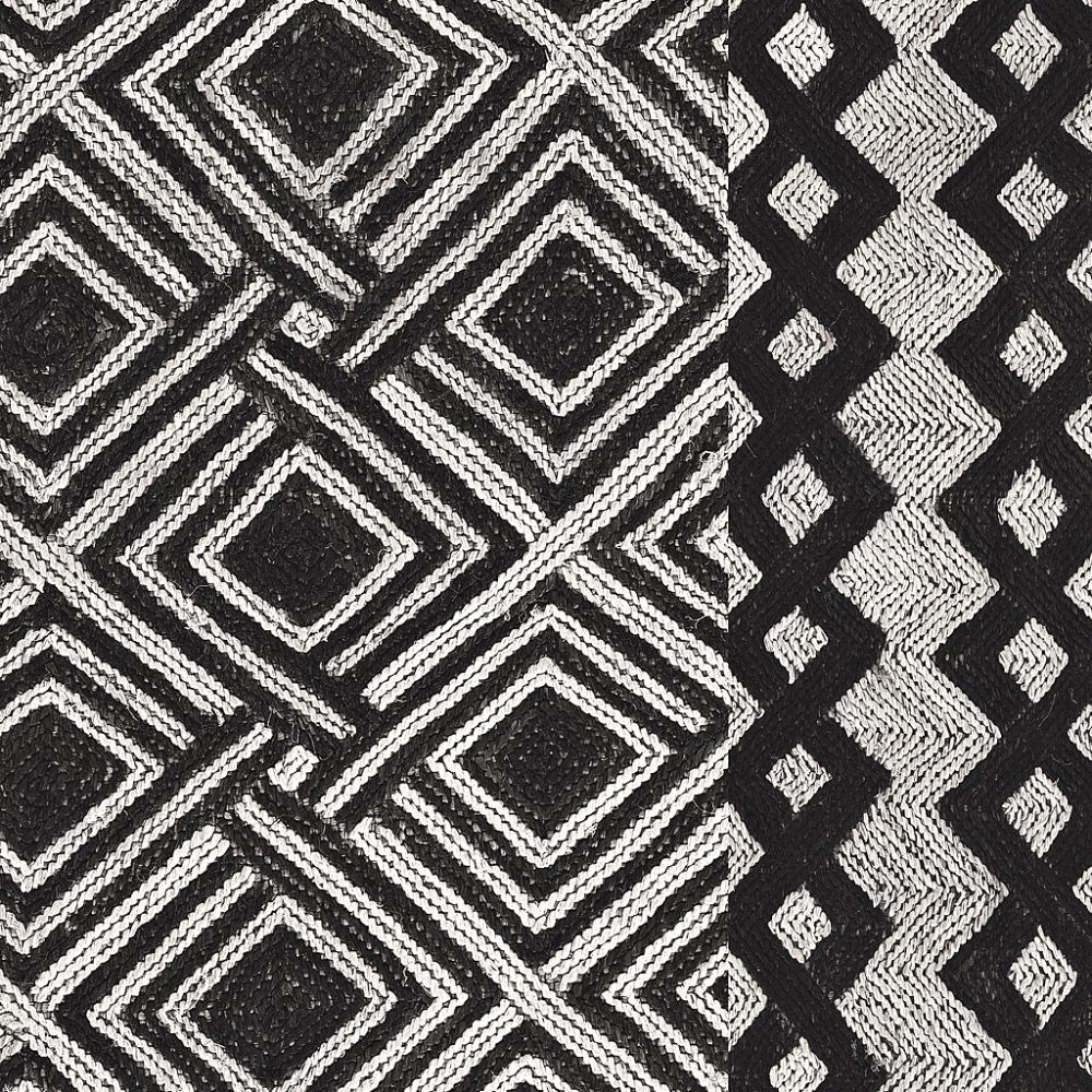 Kuba Cloth Mat III Crop BW